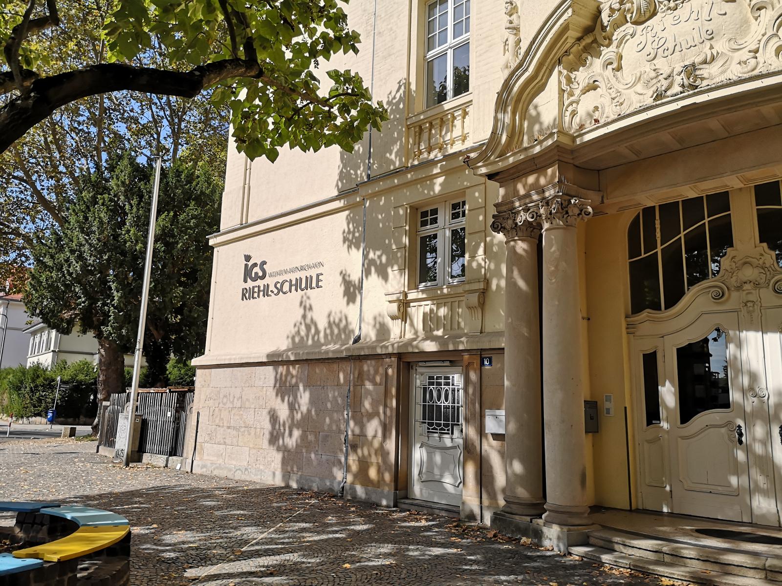 Schulportal Wilhelm-Heinrich-von-Riehl-Schule in Wiesbaden